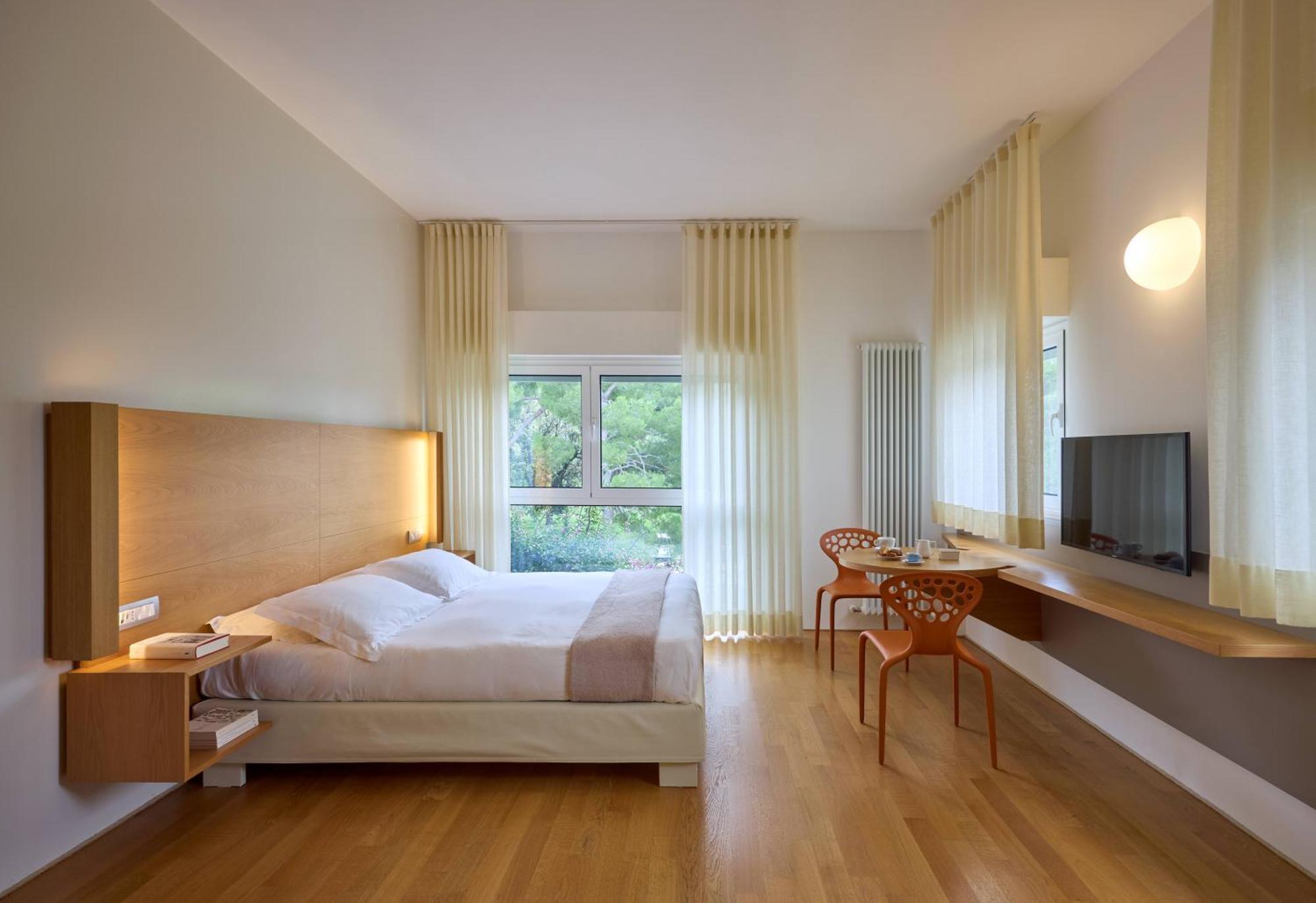 Hotel Emilia Анкона Екстер'єр фото
